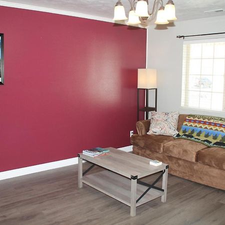 3 Queen Beds, 1 Twin Bed, 2 Rooms, 1 And A Half Bath, Self Check-In, Flexcation Equipped Idaho Falls Exterior foto