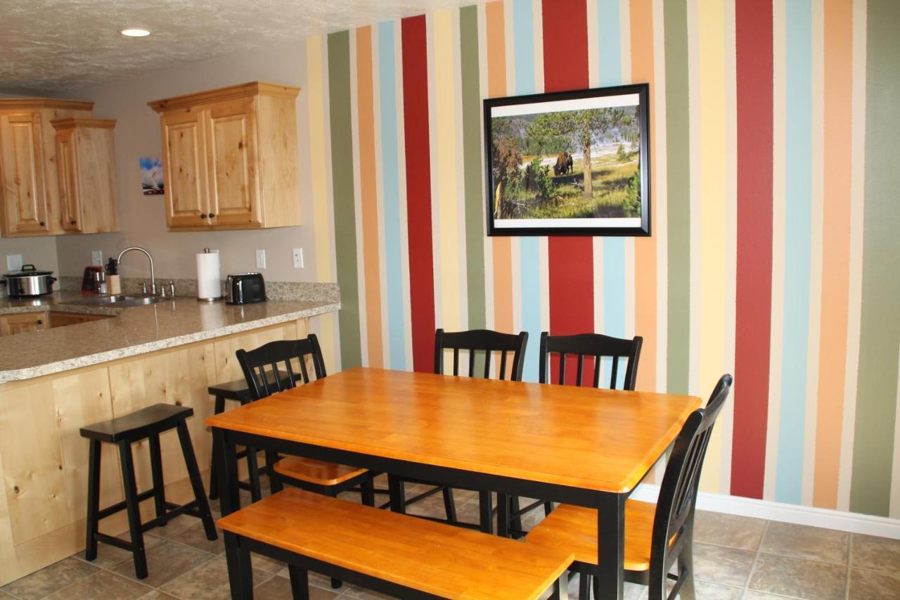 3 Queen Beds, 1 Twin Bed, 2 Rooms, 1 And A Half Bath, Self Check-In, Flexcation Equipped Idaho Falls Exterior foto