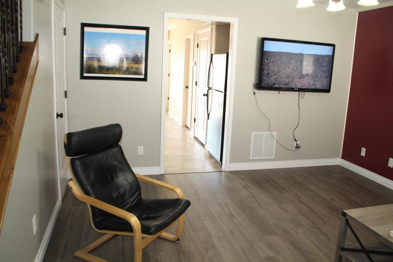 3 Queen Beds, 1 Twin Bed, 2 Rooms, 1 And A Half Bath, Self Check-In, Flexcation Equipped Idaho Falls Exterior foto