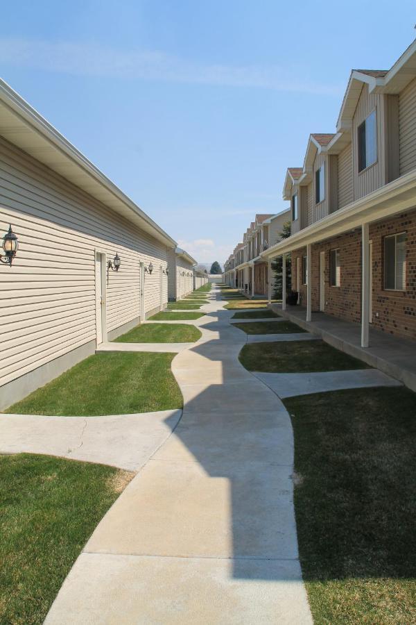 3 Queen Beds, 1 Twin Bed, 2 Rooms, 1 And A Half Bath, Self Check-In, Flexcation Equipped Idaho Falls Exterior foto